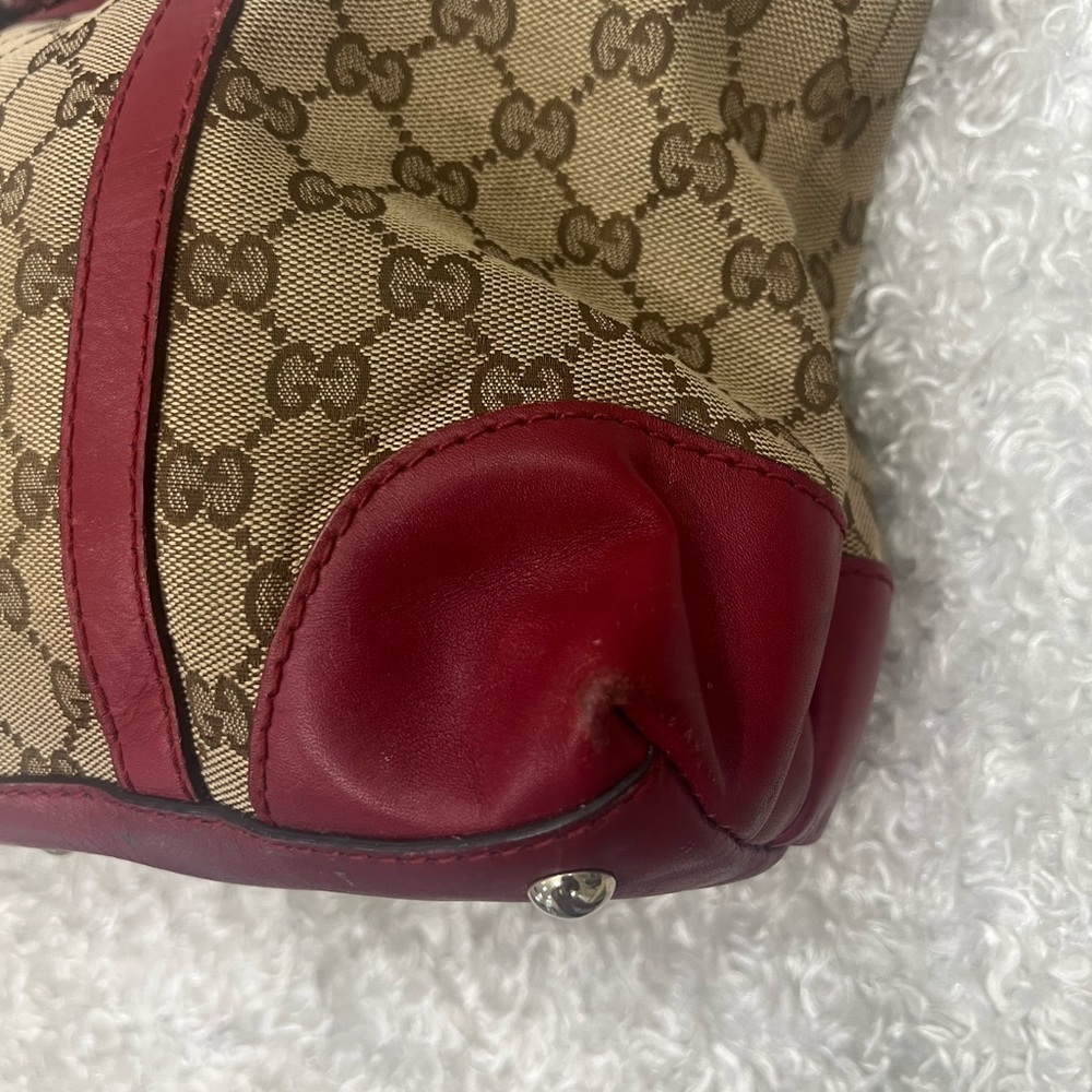 Gucci GG Canvas Lovely Shoulder Bag - Picture 9 of 16